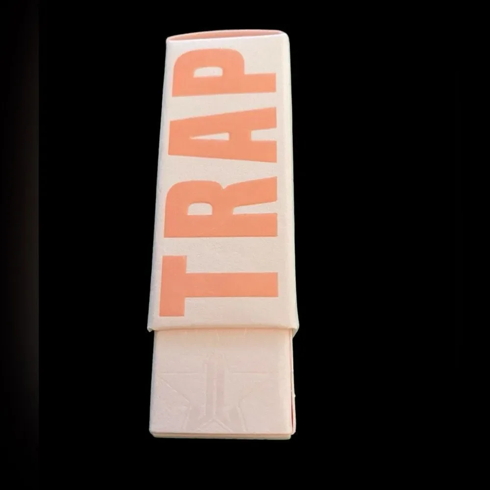 Jeffree Star Wyoming Iced Tea Velvet Trap Lipstick  New In Box!